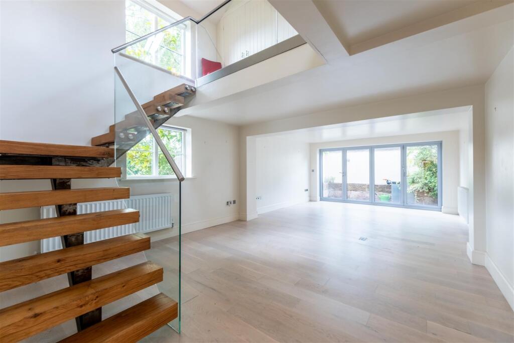 Swan Court, Bunbury - View 2