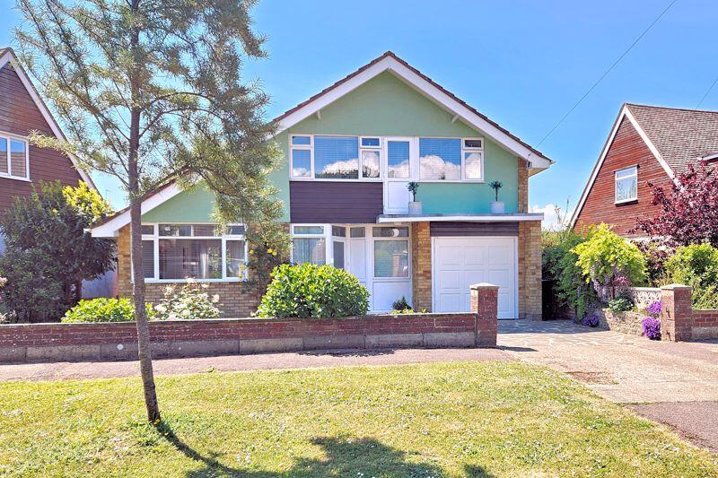 3-bed detached on Eastcliff Close, Lee-On-The-Solent, PO13, £579,995