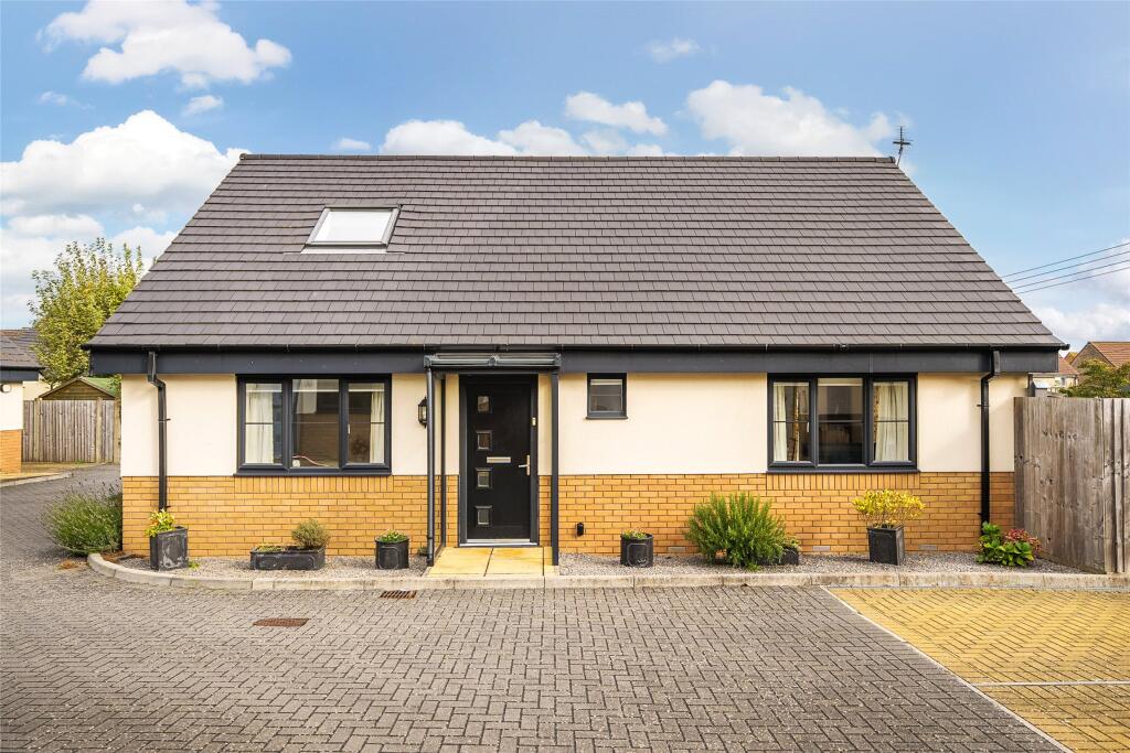 Main image of property: The Greenaways, Chipping Sodbury, Bristol, Gloucestershire, BS37