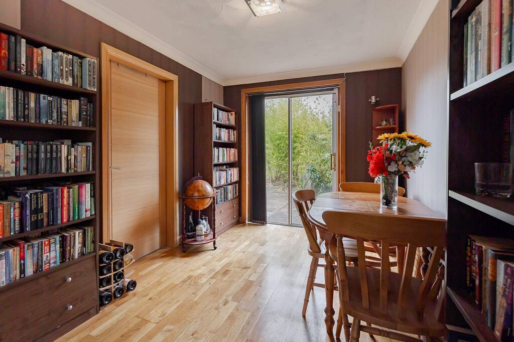 House in Edinburgh, West Lothian - More