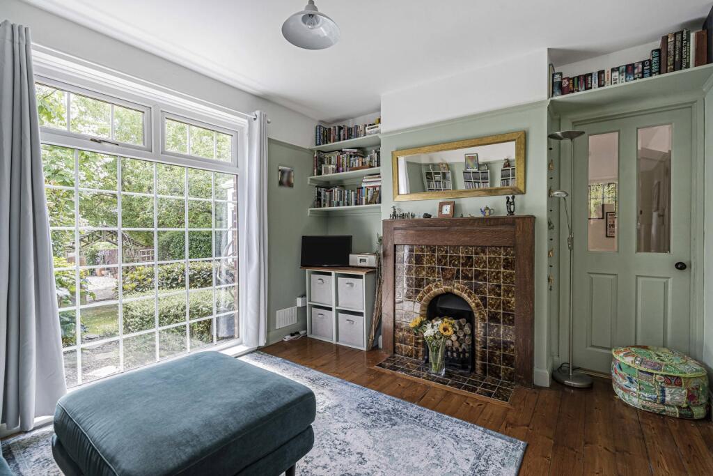 House in Waverley, Mount Pleasant, Farnham - View 5