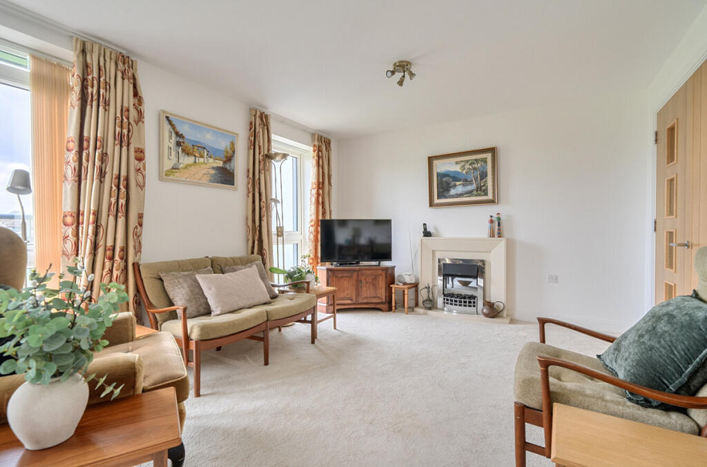 Apartment in Canterbury - View 5