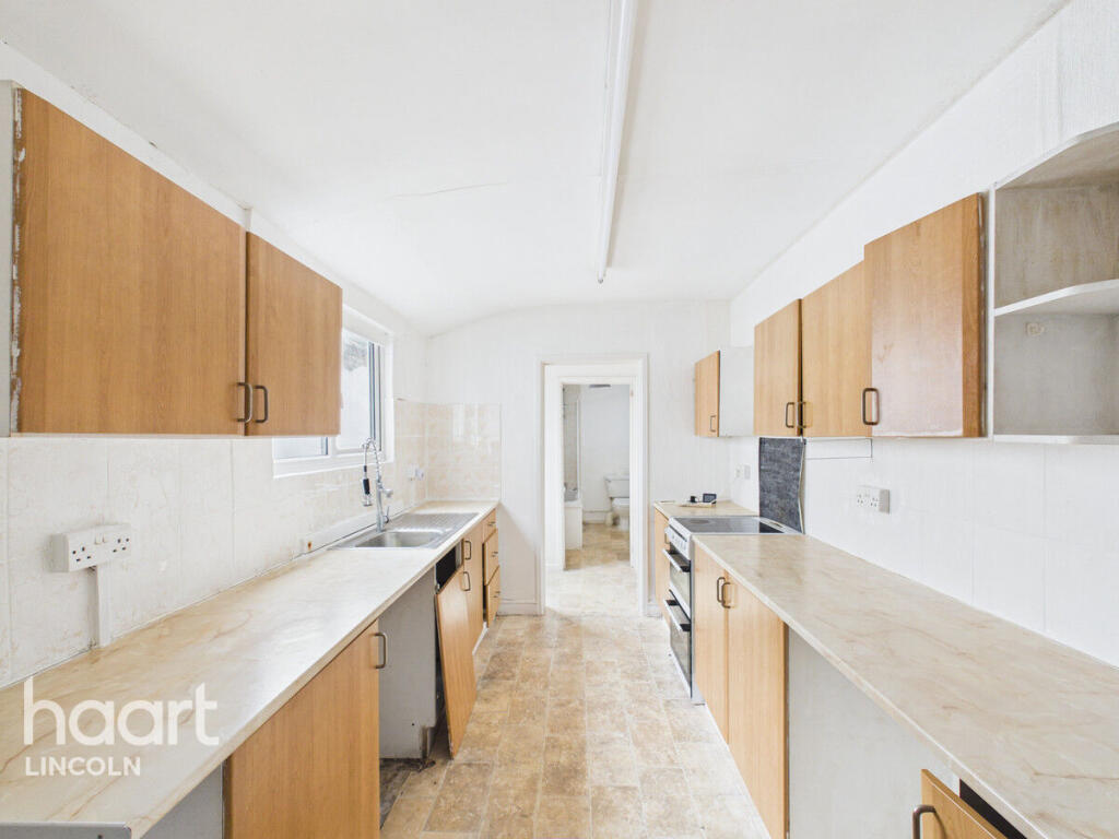 House in Lincoln, Lincolnshire - View 5