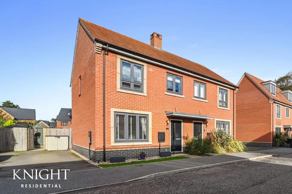 3-bed semi-detached on Cavell Avenue, Colchester, CO4, £375,000