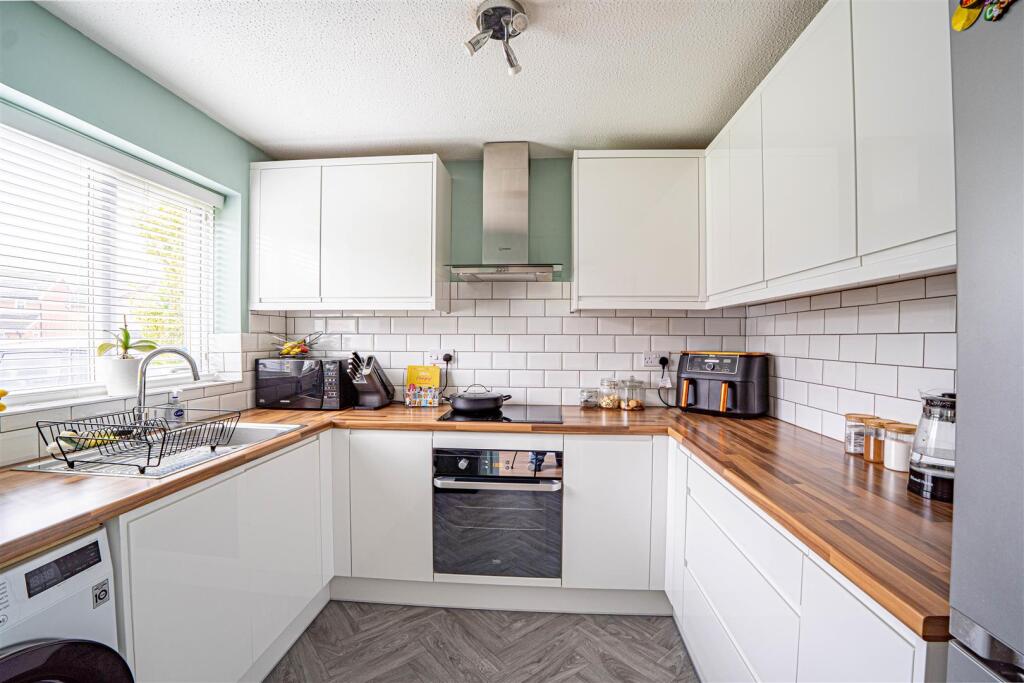 Celandine Drive, St. Leonards-on-sea photo 3