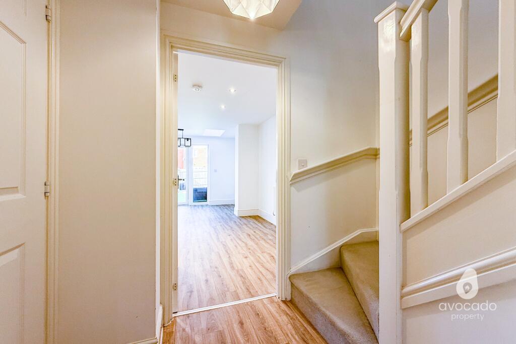 Garrett Drive, Shinfield, RG2 - More