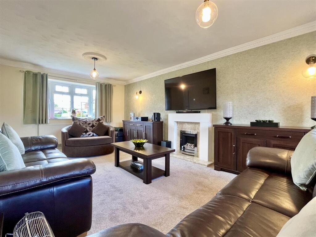 House in Sutton Coldfield, Walmley - View 2