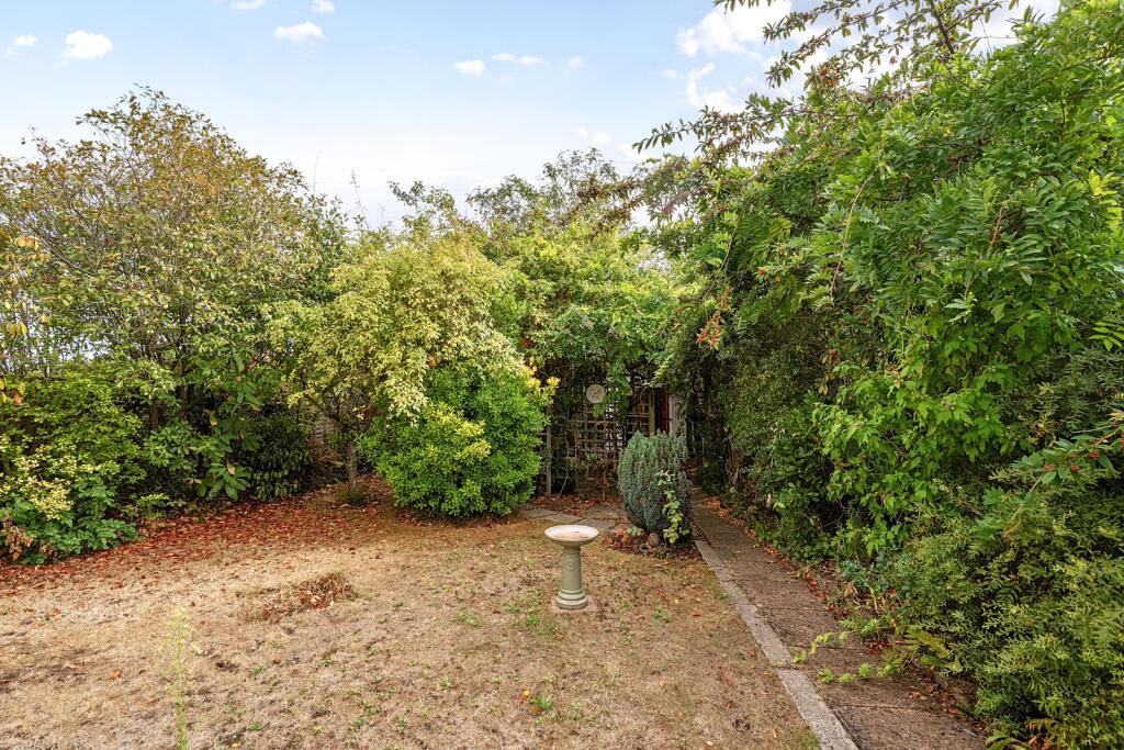 House in Addlestone - More