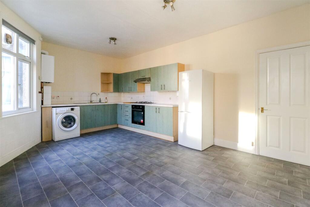 Stonard Road, Palmers Green, N13 photo 4
