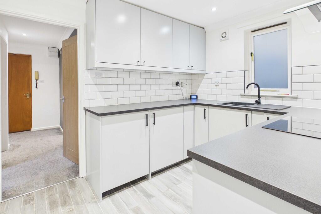 Apartment in Grange Over Sands, Westmorland and Furness - View 4