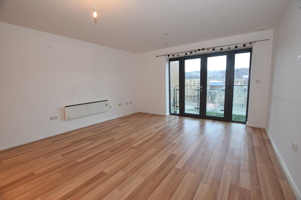 Apartment in Huddersfield - View 3