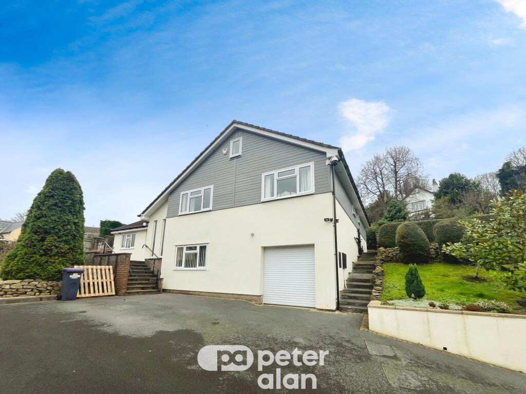 Main image of property: The Laurels, Ffrwd Road