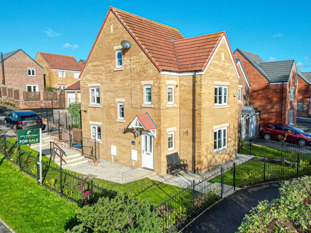 4-bed detached on Temperley Way, Sacriston, Durham, £265,000
