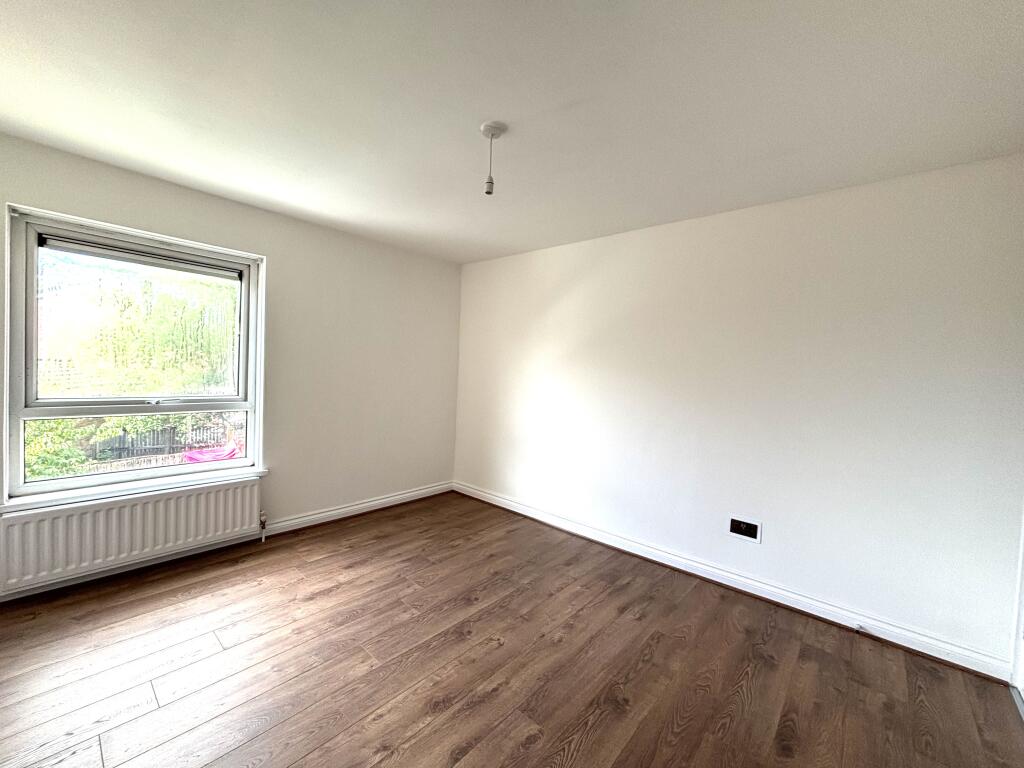 Prospero Close, Rubery, B45 photo 4