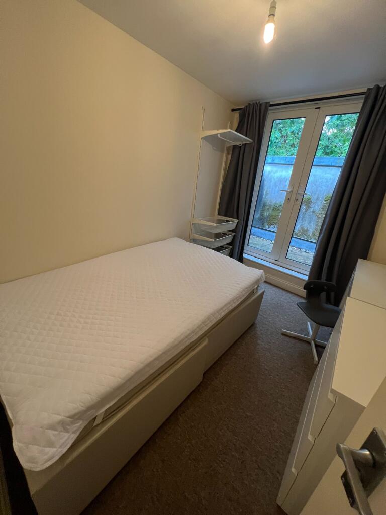 6 bedroom flat for rent in Flat 2,  Bond Street, Bristol, BS1 — photo 15