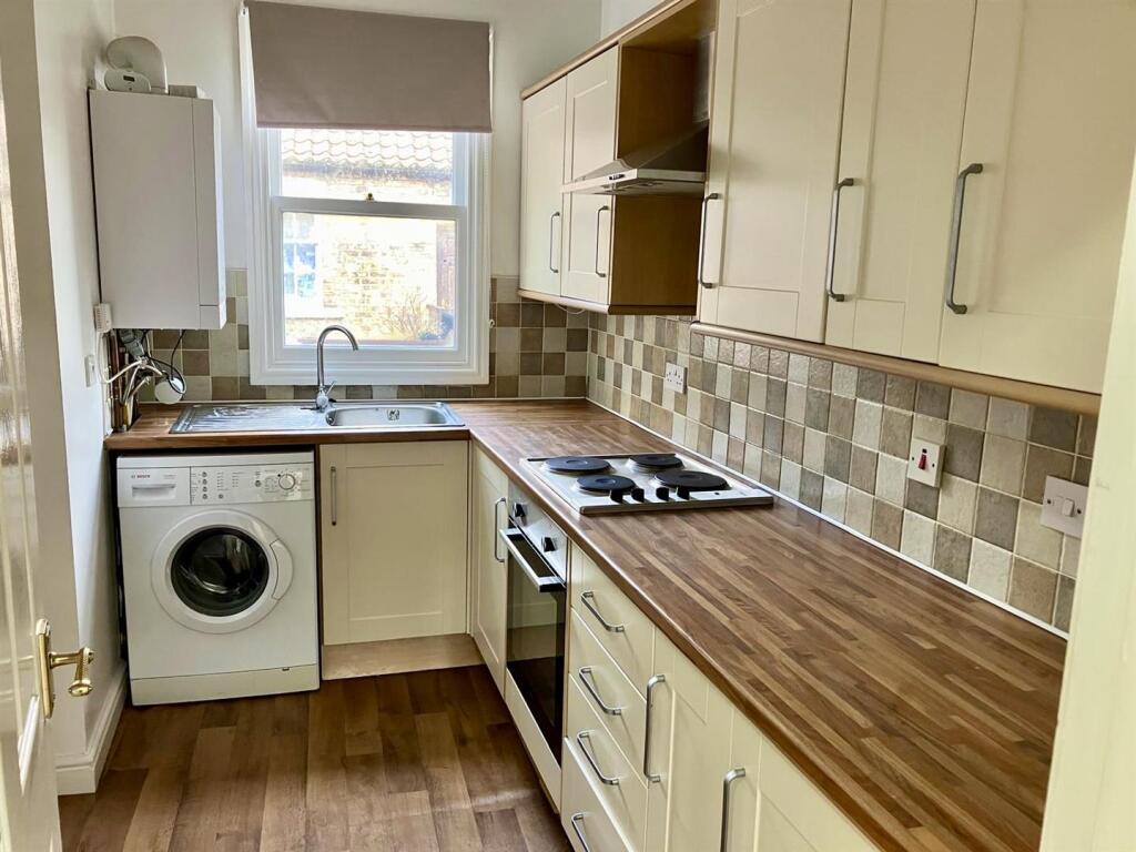 Main image of property: 71 Market Place, Thirsk