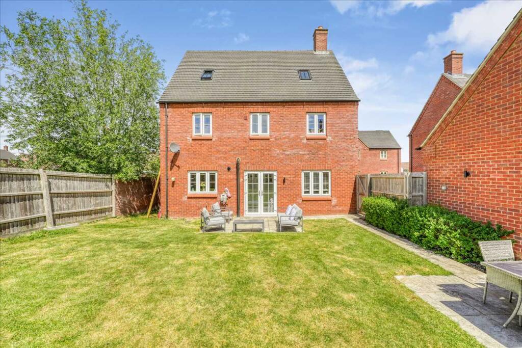 Blackhorse Drive, Old Stratford, Milton Keynes photo 4