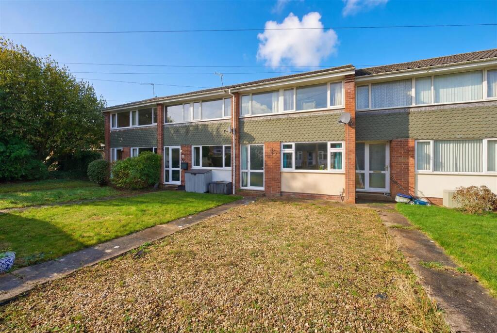 Main image of property: Rectory Drive, Yatton - SPACIOUS HOME WITH GARAGE