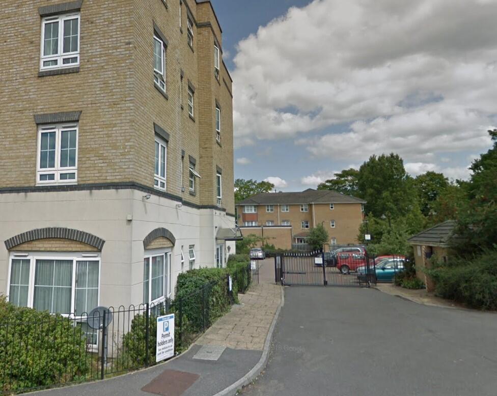 Main image of property: Apartment, Holyhead Mews, Slough, Berkshire, SL1