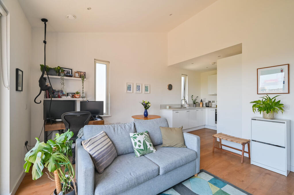 Navigation Road, Tower Hamlets, London, E3 - View 6