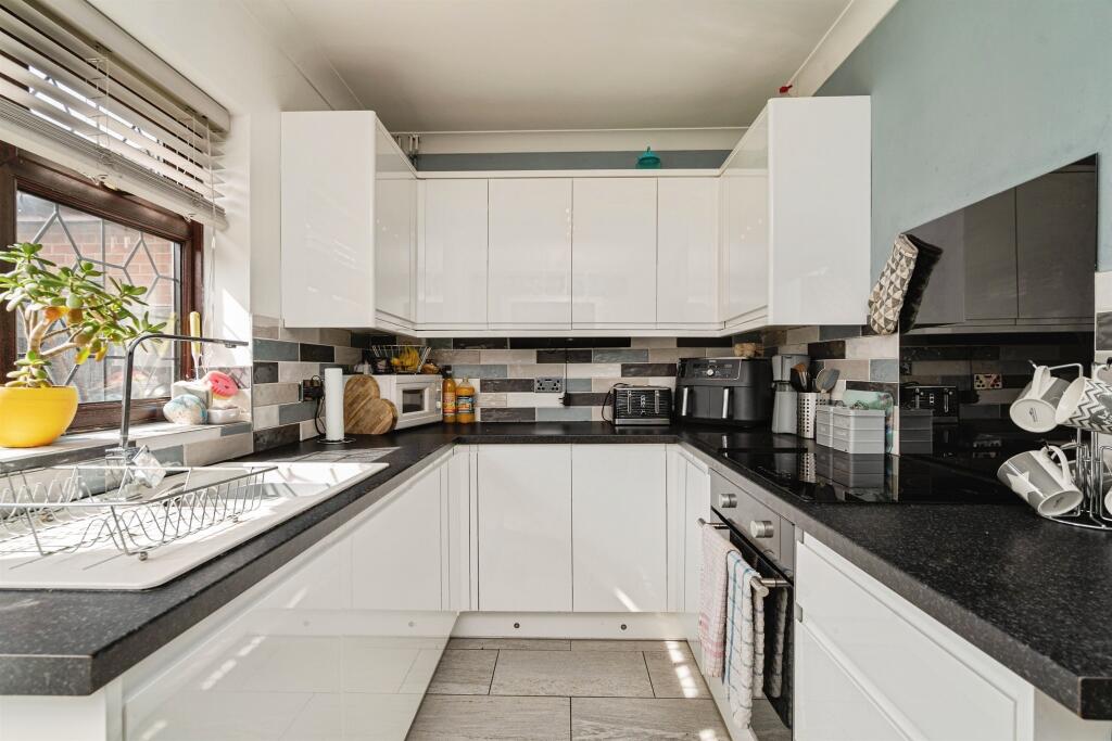 House in Great Yarmouth, Bradwell - View 4