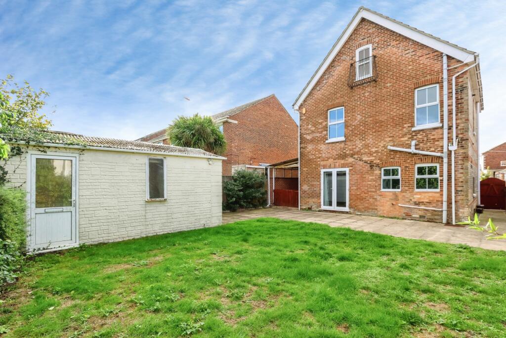 Dunford Road, PARKSTONE, Poole, Dorset, BH12 photo 2
