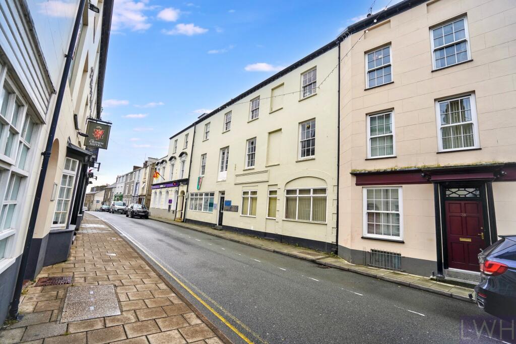 Main image of property: 36 High Street, Pwllheli