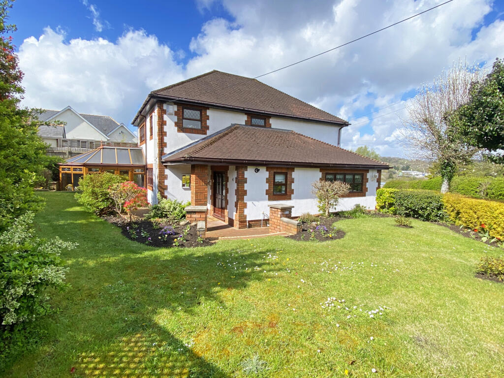 Main image of property: Mount Pleasant, Fleur De Lis, Blackwood, NP12 3SA