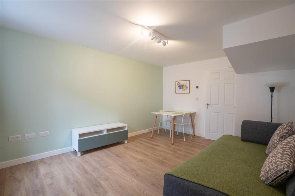 House in Birmingham, Perry Park View, Perry Barr - View 2