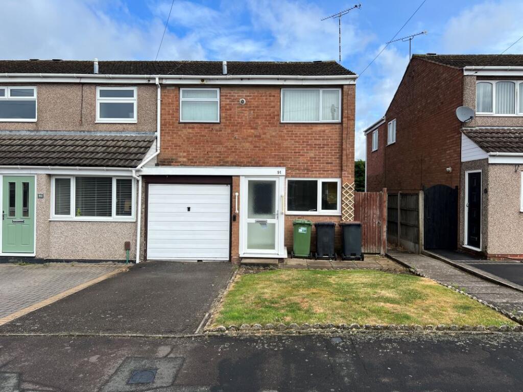 Main image of property: 91 Wood Street, Bedworth, Coventry, CV12 8AZ