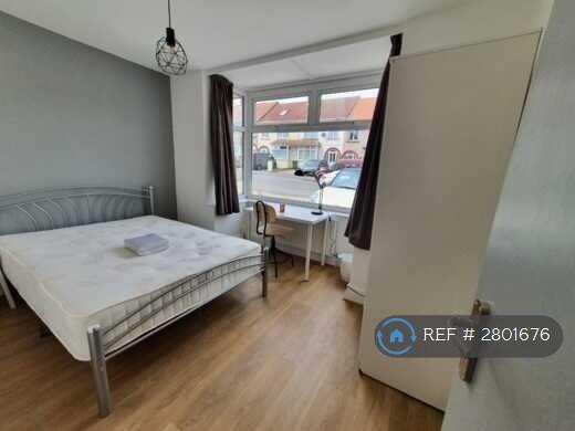5 bedroom terraced house for rent