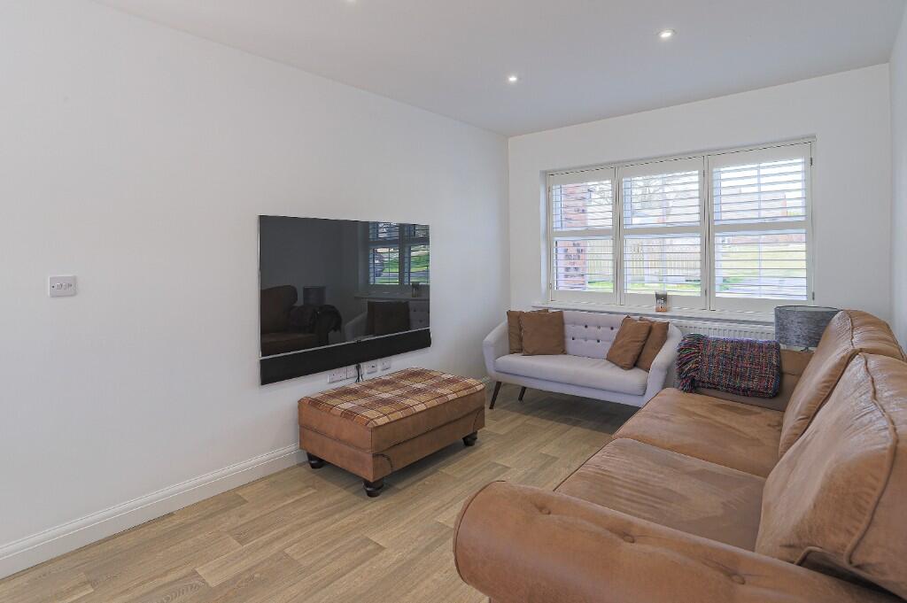 Paddock Close, Barnsley, South Yorkshire, S72 - More