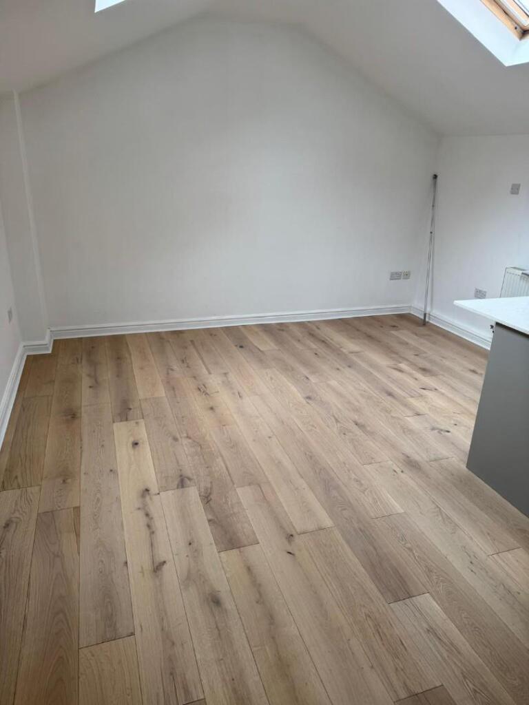 Apartment in Bristol, Bedminster - View 2