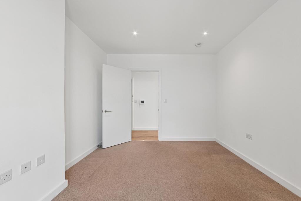 Apartment in London - More