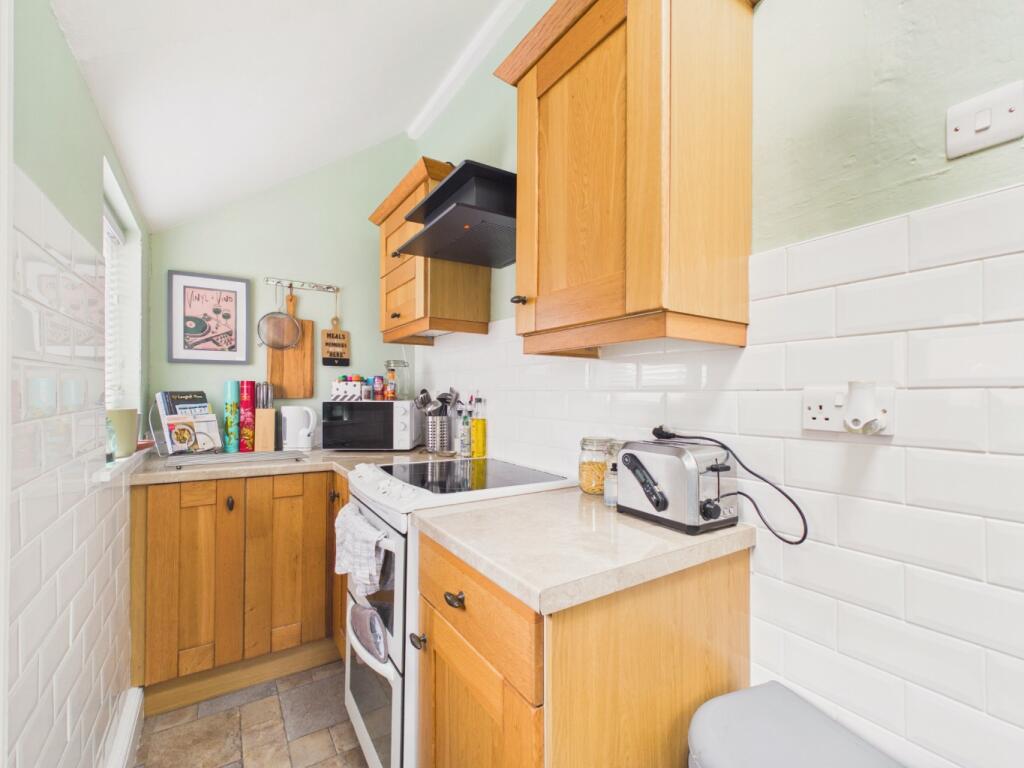House in Langtoft, East Riding of Yorkshire - View 5