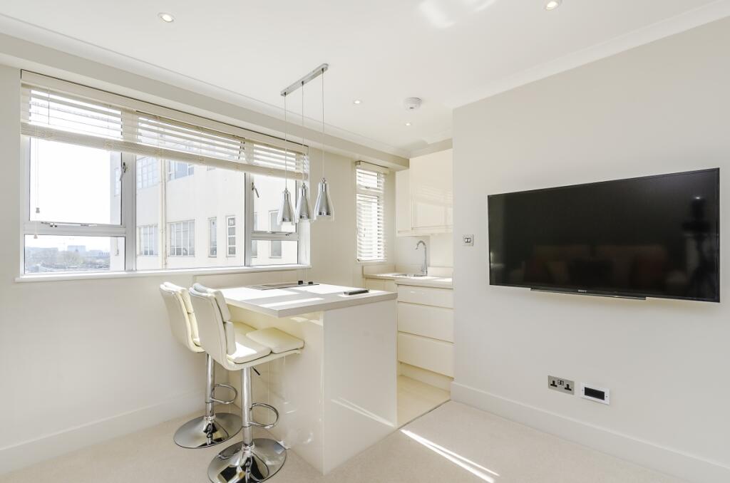 Studio flat for rent
