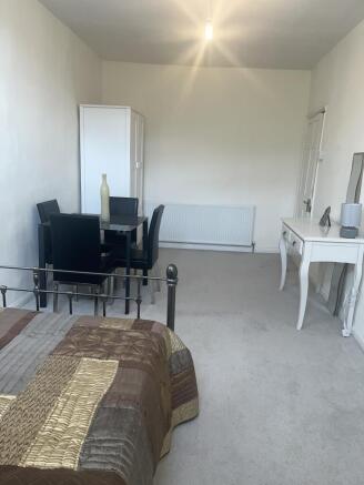 Upstairs HMO Room D of 4