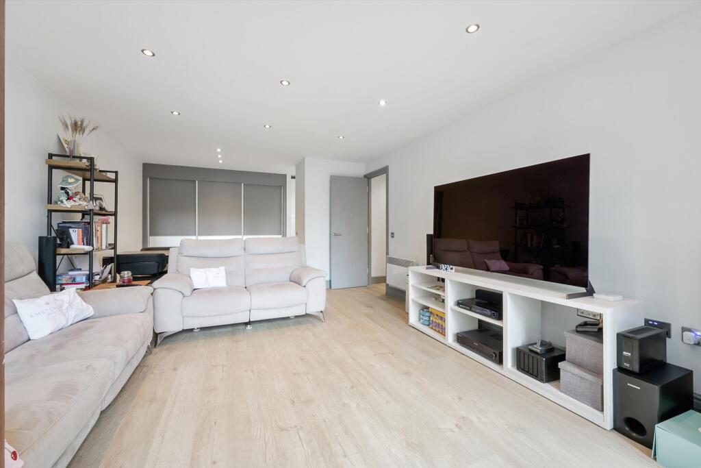Apartment in London - More