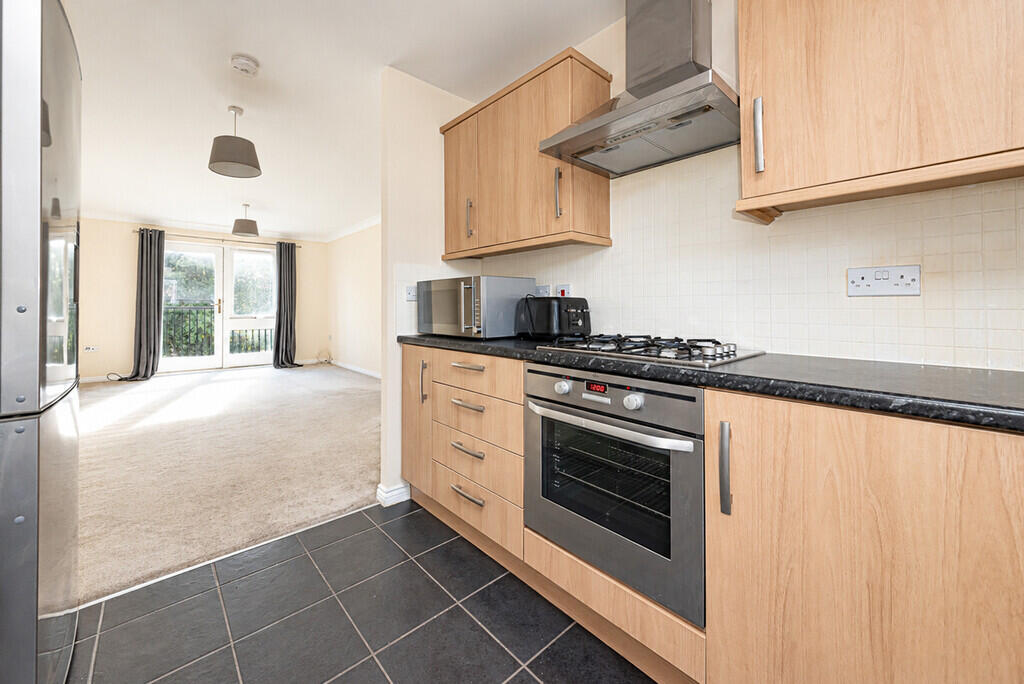 Apartment in Reading - View 5