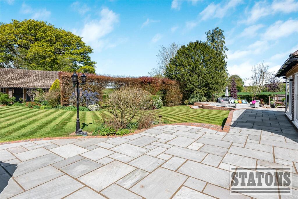 House in Welwyn Hatfield, Woodside, Hatfield - View 5