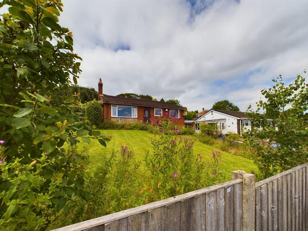 2-bed detached on Cedar Crescent, Endon, Stoke-on-Trent, £230,000