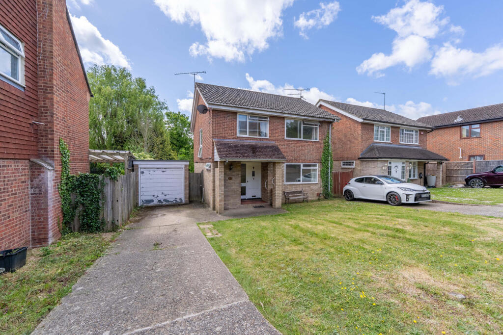 Main image of property: Loxwood, Reading, RG6