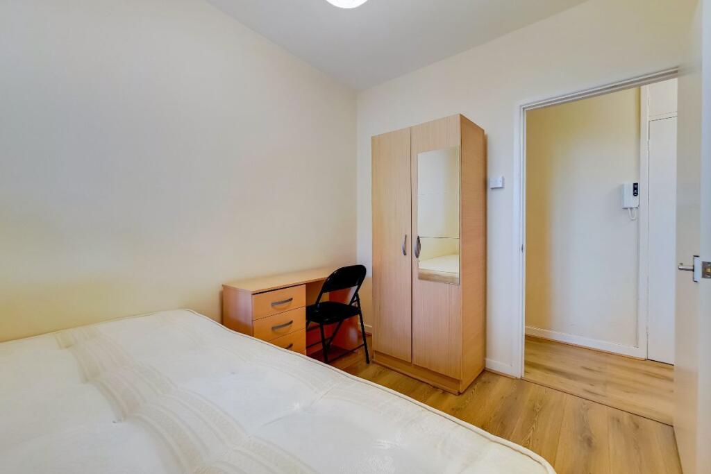 Apartment in London - View 5