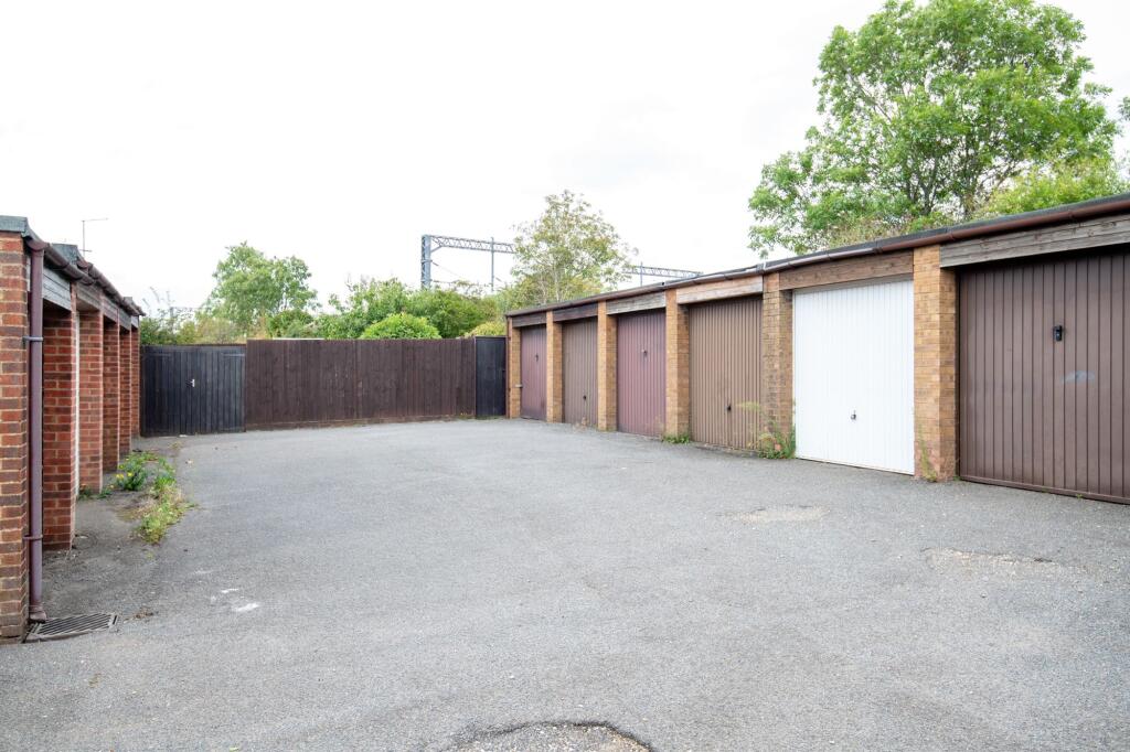 House in Northampton - View 2
