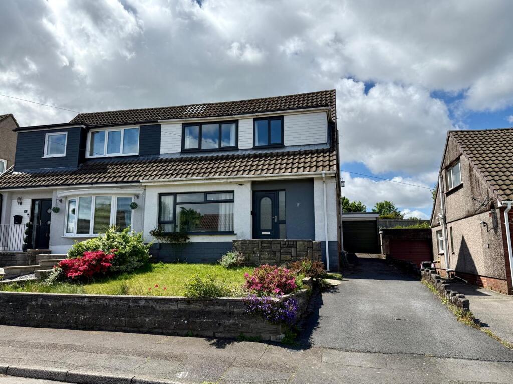 Main image of property: Pen Y Fro, Dunvant, Swansea, SA2 7TR