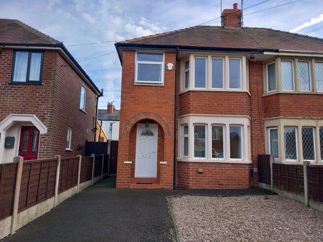 Main image of property: 4 Tithebarn Place, Poulton-Le-Fylde, Lancashire, FY6 7BZ