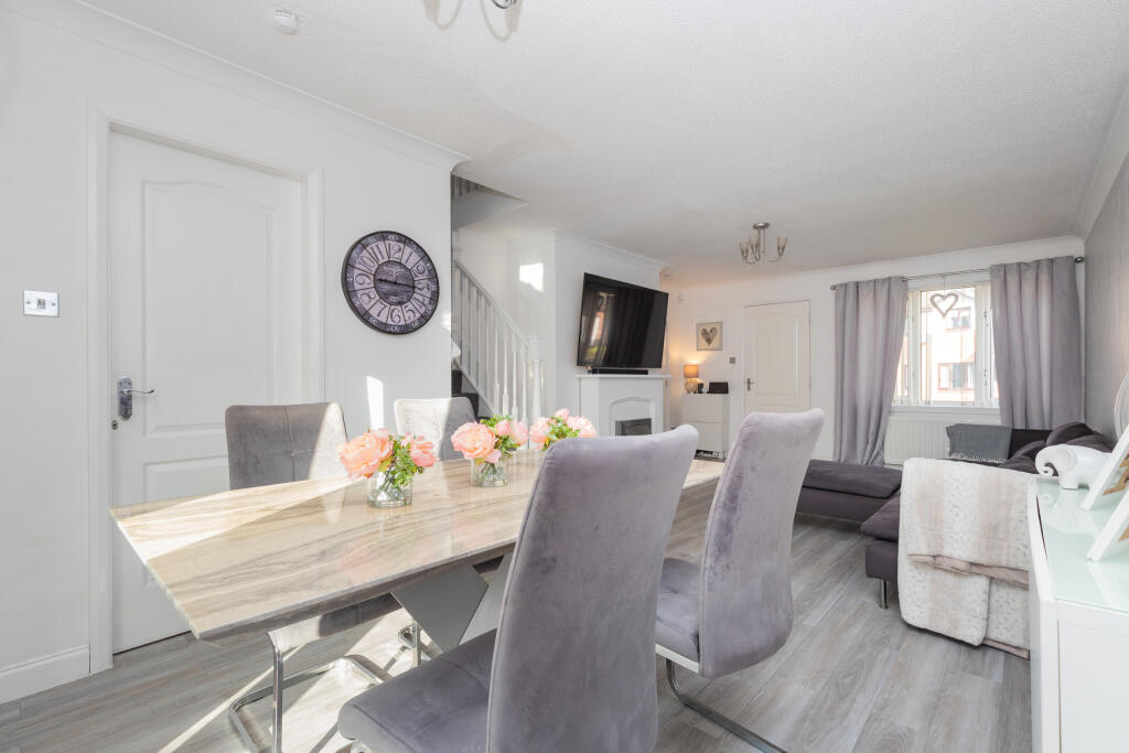 House in Paisley - More
