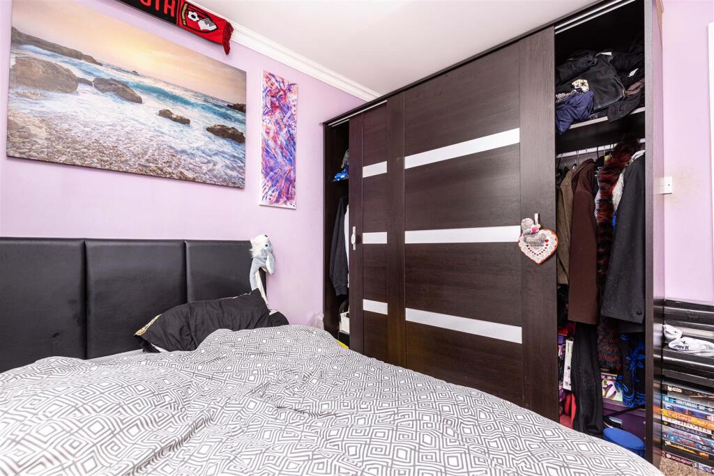 Apartment in Bournemouth, Boscombe - View 4