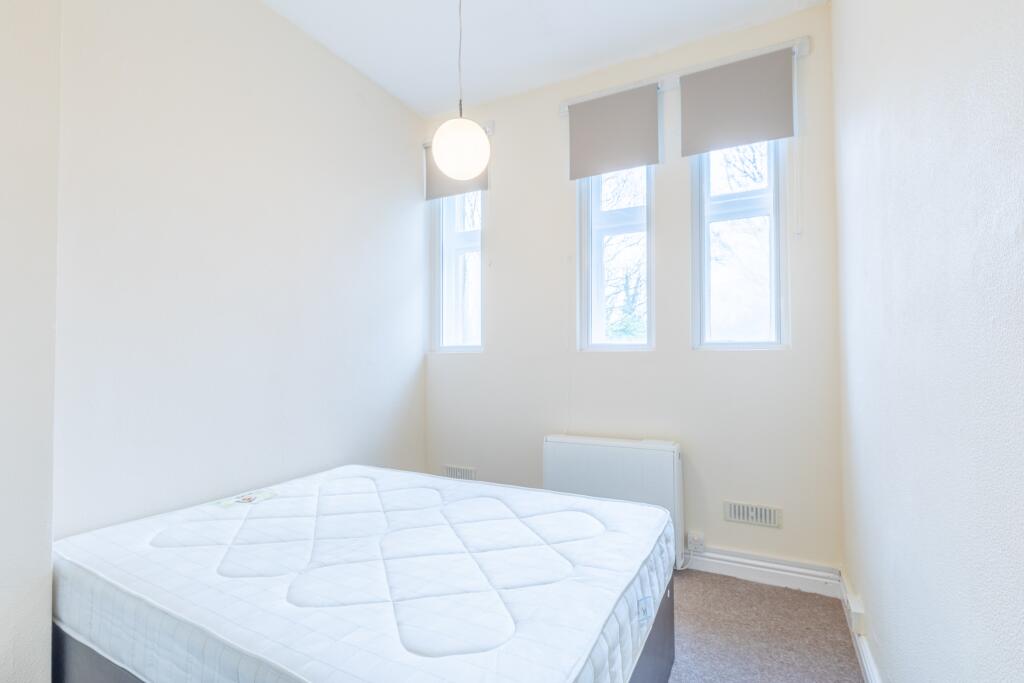 Apartment in Leeds, Gledhow Park, Chapeltown - More
