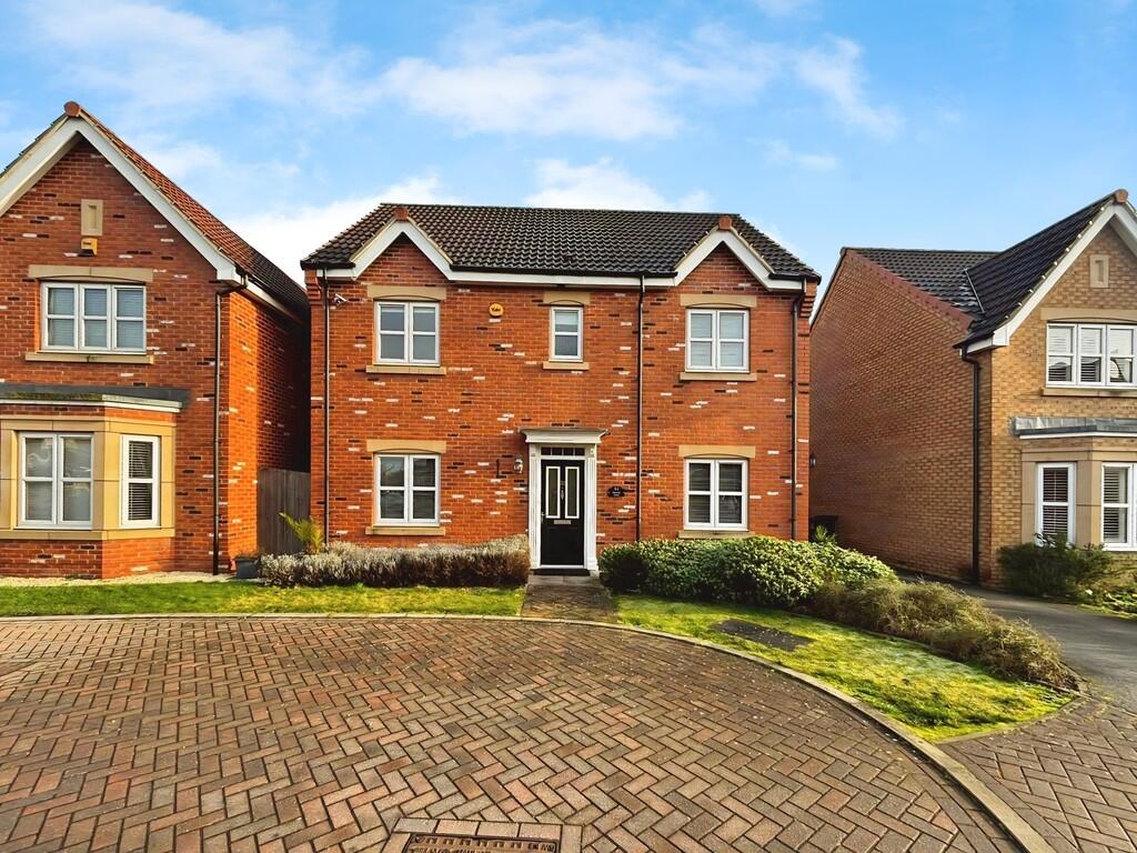 4-bed detached on Maybell Close, Gainsborough, £245,000